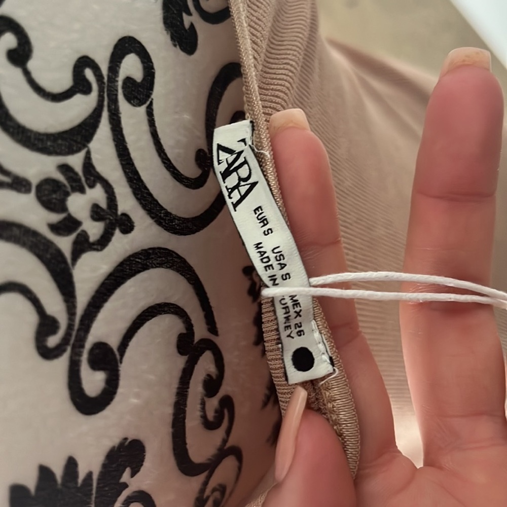 Zara Ribbed Knit Tank - Picture 8 of 10